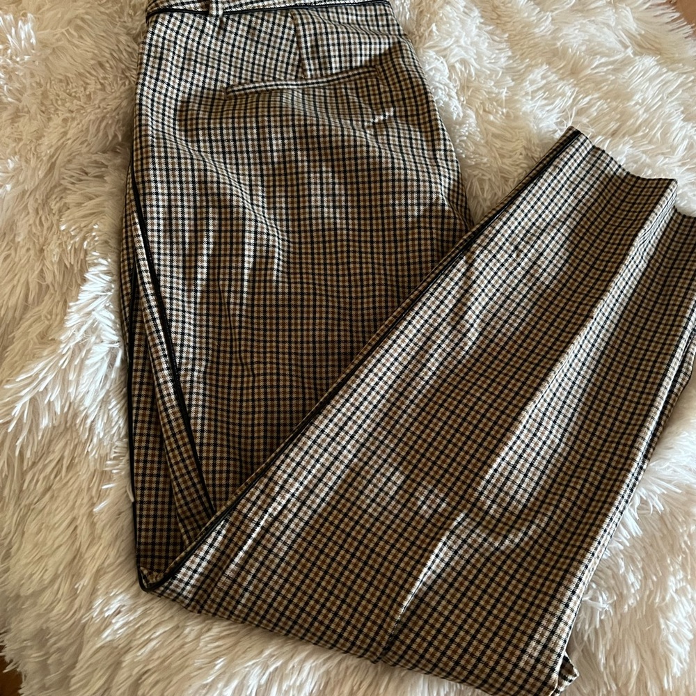 Brown and black checked Sloan fit very equestrian cool